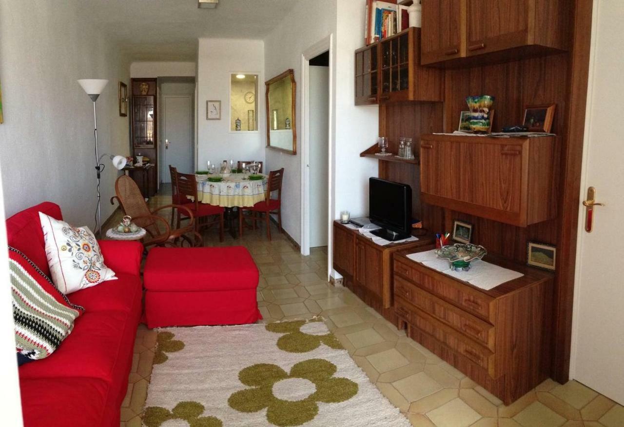 Cozy Apartment Near To Beach, 5 Pax, Calella Exteriör bild